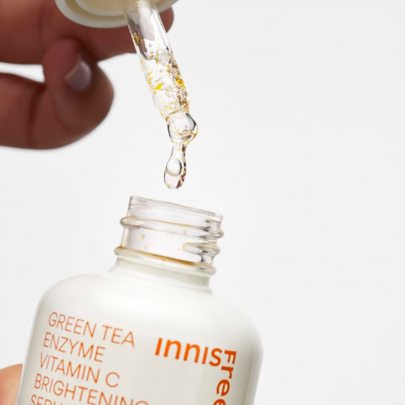 Сыворотка с витамином С Innisfree Vitamin C Green Tea Enzyme Brightening Serum 30 мл